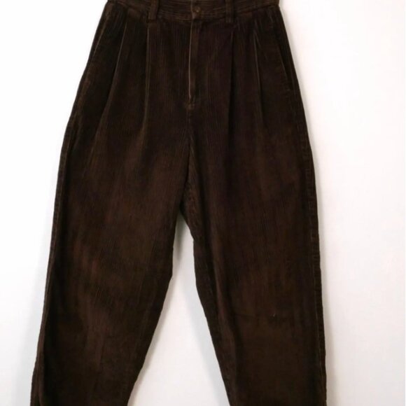 Eddie Bauer Dark Brown Corduroy High waisted tapered Pants/Pleated Pants/W25 - Picture 2 of 5